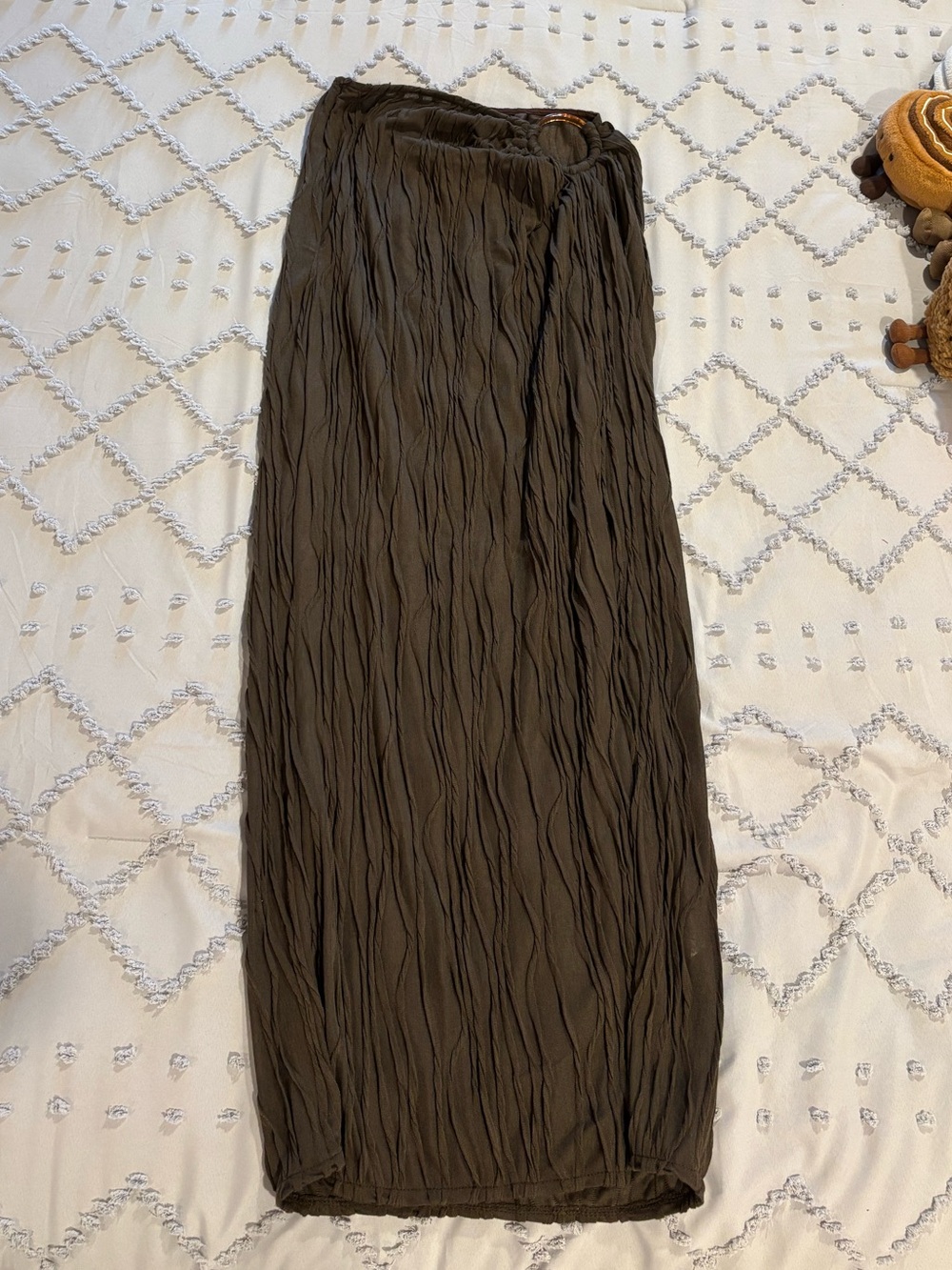 PrettyLittleThing Brown Crinkle Maxi Skirt